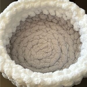 Cozy White and Gray cat bed